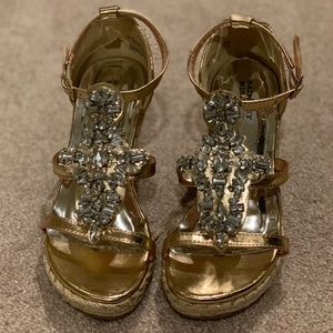 Girls wedge sandals